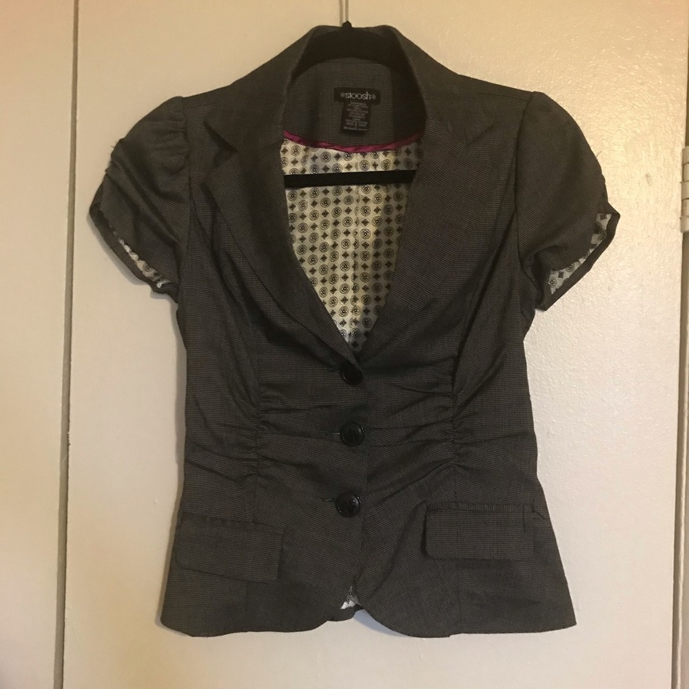 Fitted Short Sleeve Blazer
